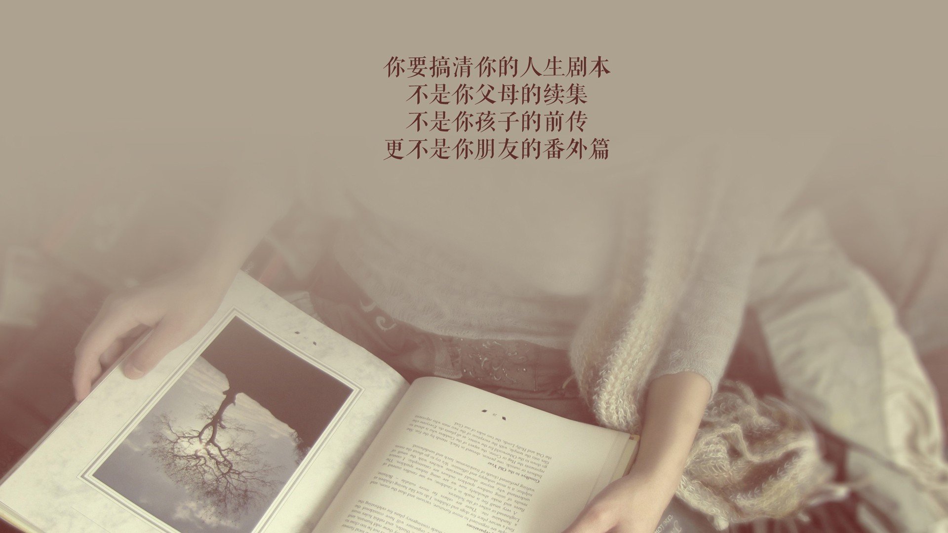 电子产品的好与坏英语作文（电子产品的好处和坏处）